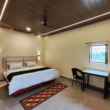 Sunrise Homestay Agra-Rooftop View Taj Mahal Agra  Exterior foto
