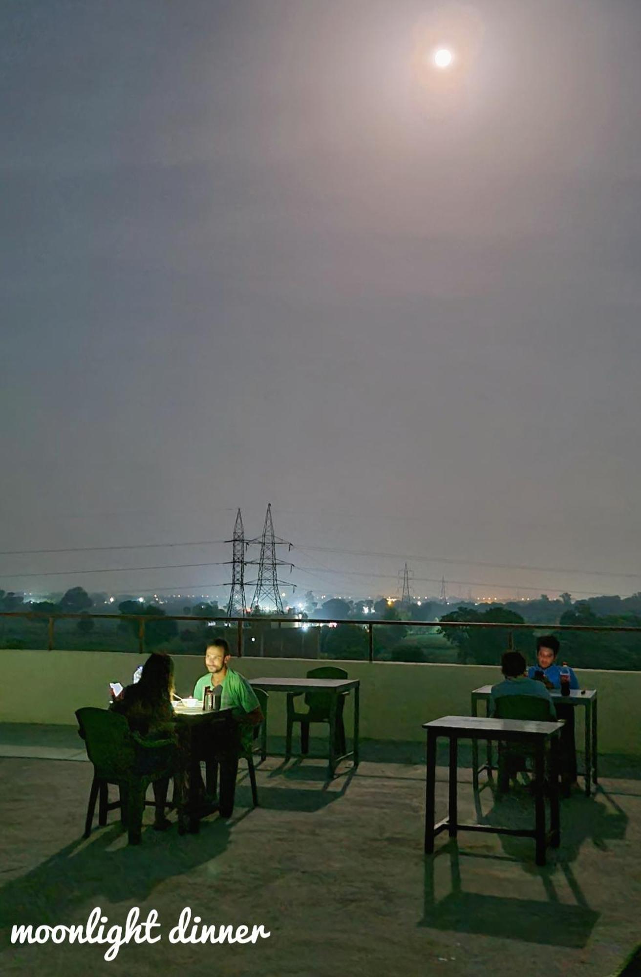 Sunrise Homestay Agra-Rooftop View Taj Mahal Agra  Exterior foto